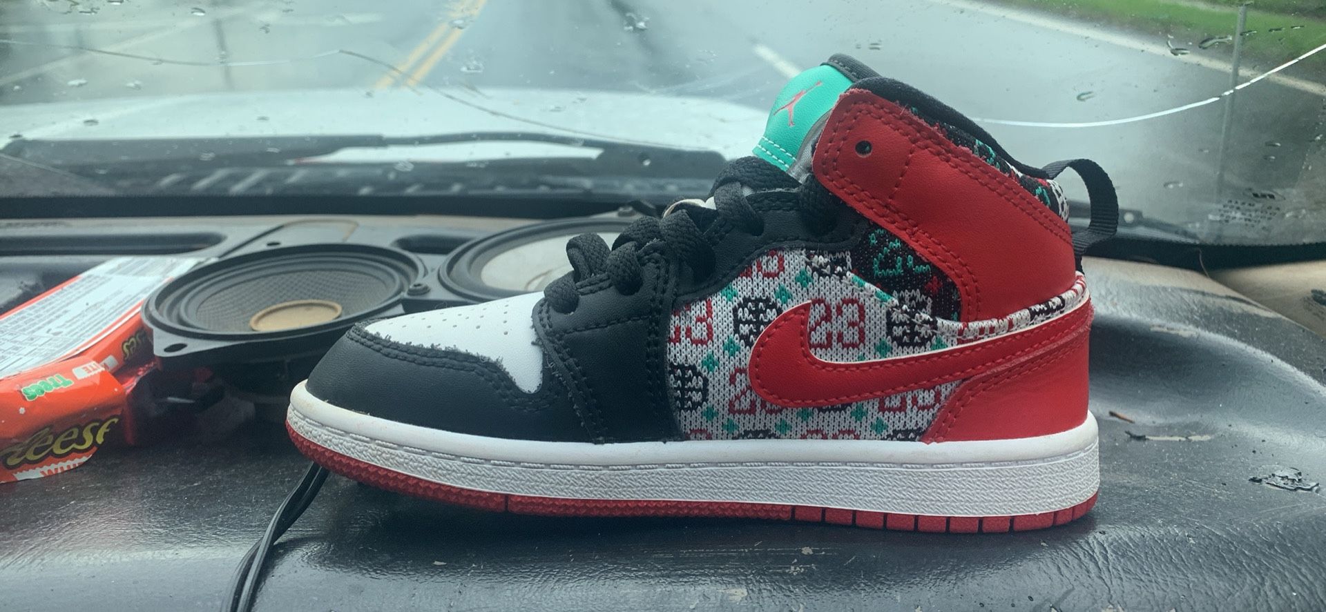 Air Jordan Mid 1 SE Ugly Christmas Sweater Size 12c