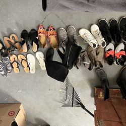 26 pairs of shoes 👟 nike/ womens shoes/ 1 pair of mens boots
