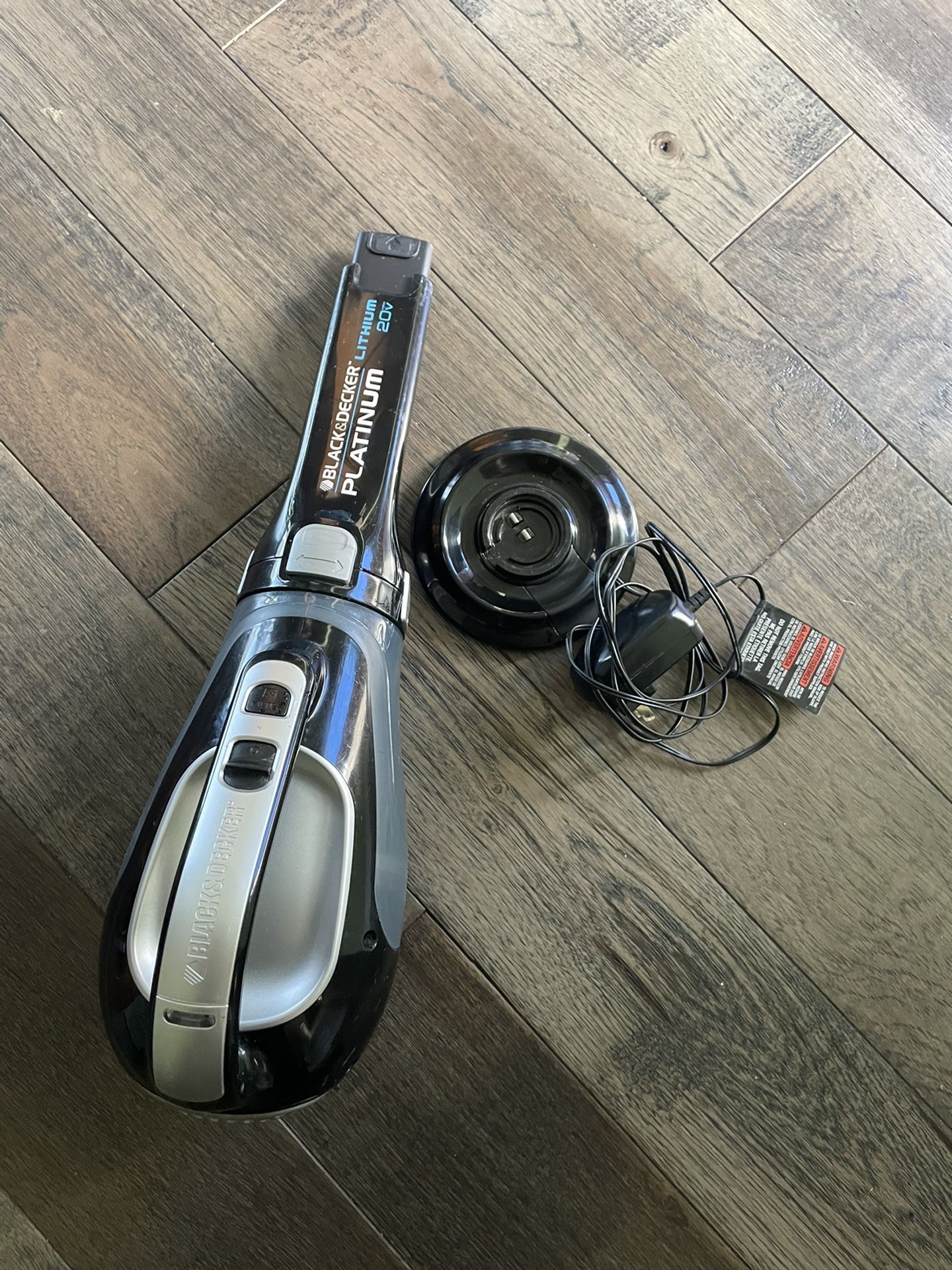 BLACK+DECKER Dust buster® hand vacuum - Platinum Cordless Lithium Hand Vacuum