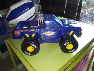 Metal/plastic Tonka Truck