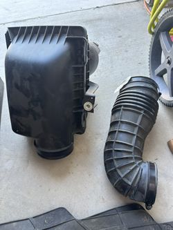 Dodge Charger Air filter Compartment 