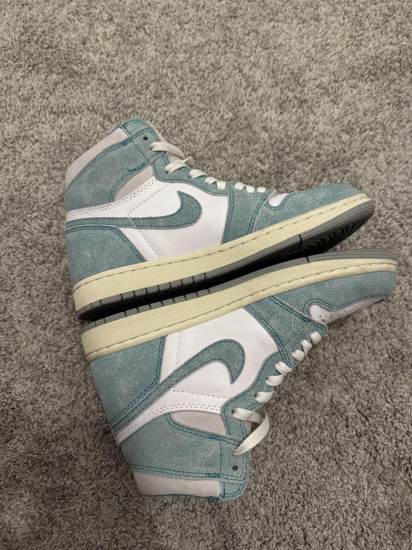 Turbo Green Jordan 1 Mid