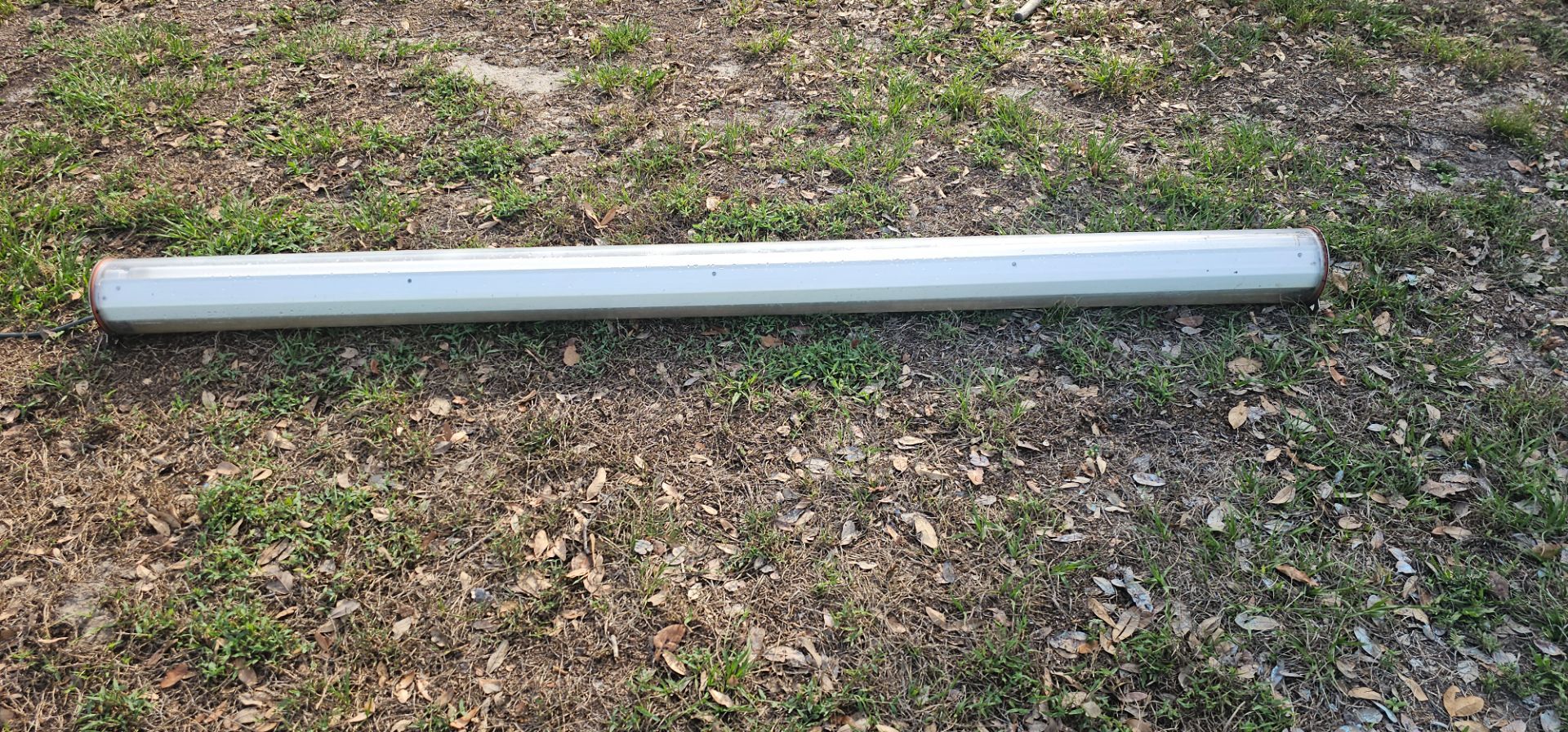 Free 8 ft shop light