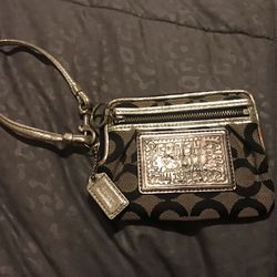 Coach wristlet wallet