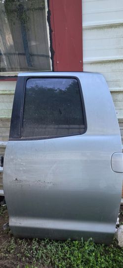 2nd generation toyota tundra access cab LH rear door