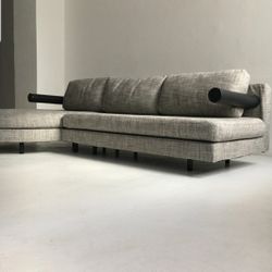 Sectional couch 