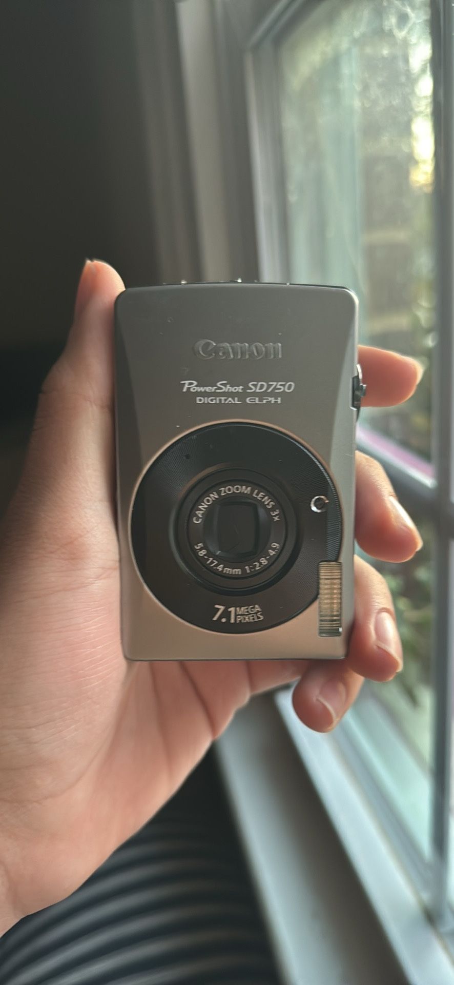 Canon Powershot SD750