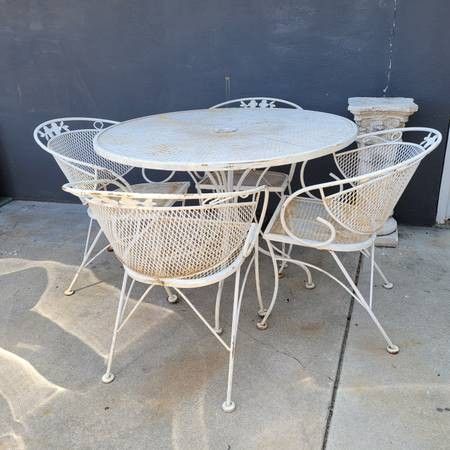 Vintage Wrought Iron Patio Set $400