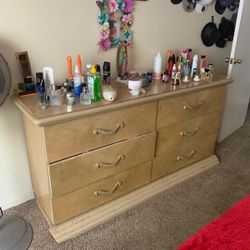 Un Tocador y dos buros