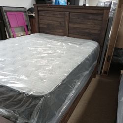 Nice Rustic Style Bedroom Set