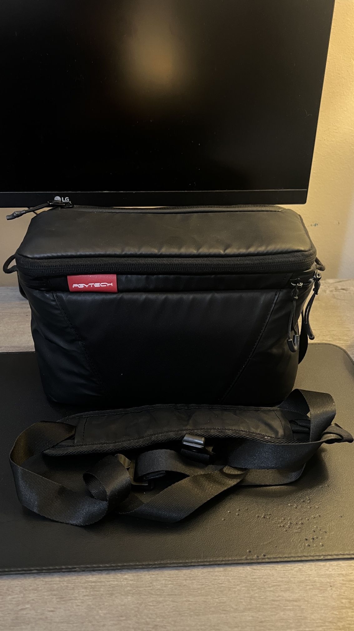 Pgytech One Mo Expandable Camera Sling/Drone Bag