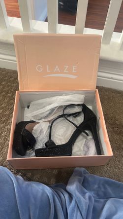 Glaze unworn black heals with gem stones size 7 1/2