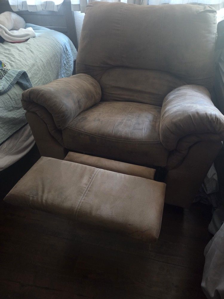 Recliner Chair