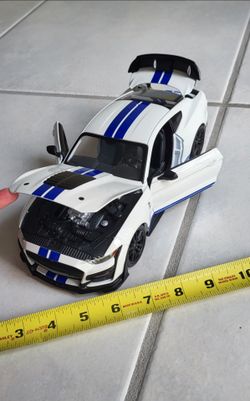 Diecast Ford Mustang Shelby GT500