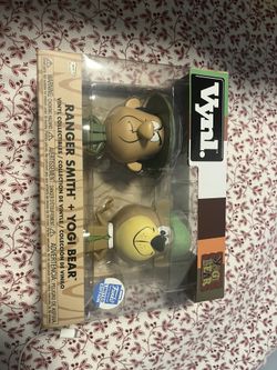 Funko Vynl Yogi Bear And Ranger Smith Limited Edition Version