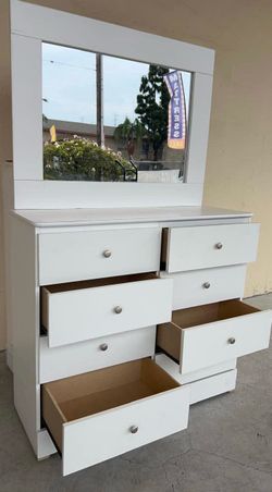 8 Drawer white mirror and rails