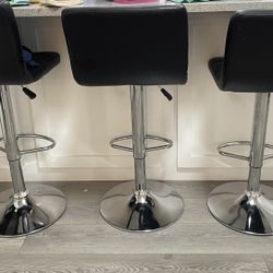 3 Bar Stools