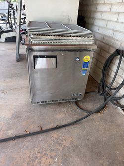 Everest commercial undercounter appliance