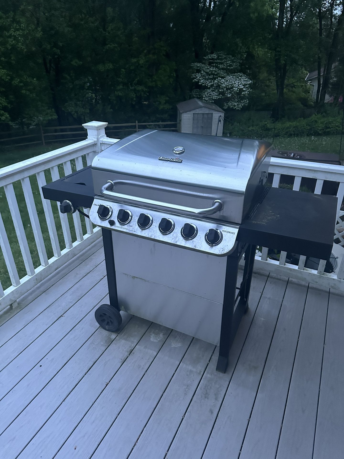 Char-Broil Stainless Steel Grill With Propane Tank