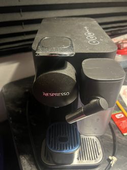 Lattisima One Espresso Machine 