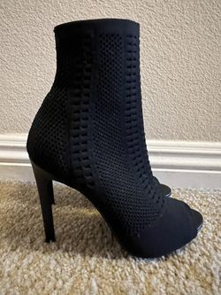 Steve Madden Black High Heels Pumps