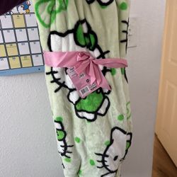 Hello Kitty St Patrick’s Throw
