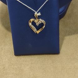 10k Gold Charm W/Diamond 