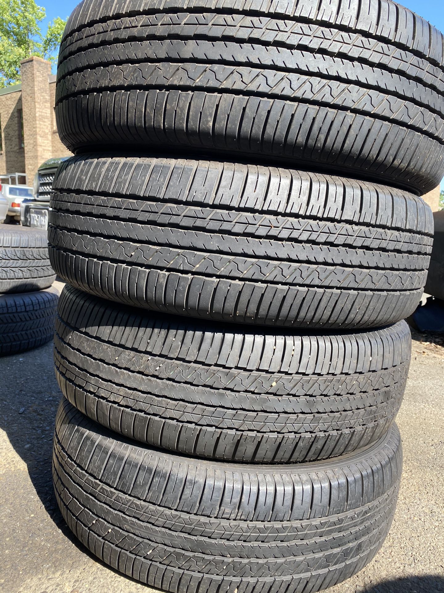 Set 4 usted tire 225/60R18 FALKEN one have parch set 4 used tire $130