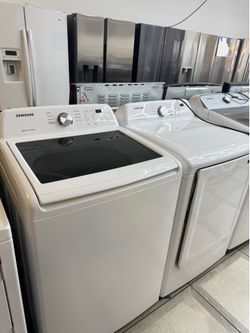 Samsung top load washer and gas dryer set