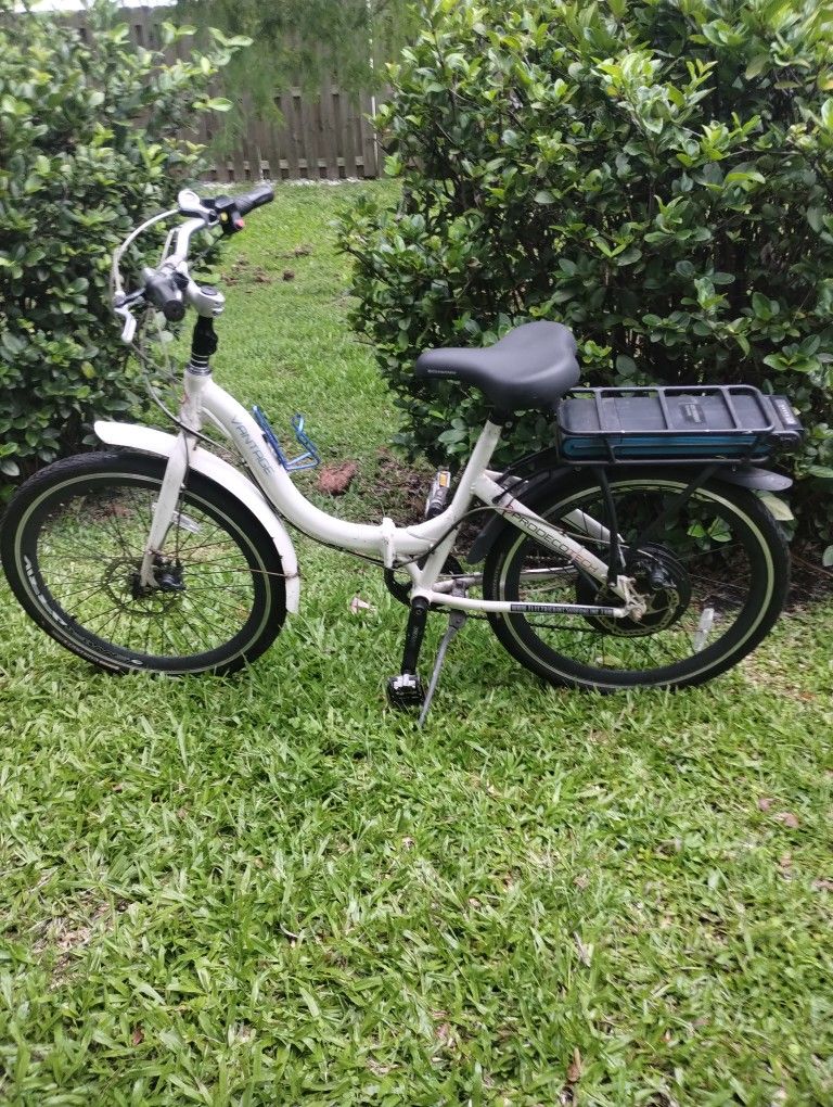 ProdecoTech electric bicycle, 300 model from the Stride series, Needs New Battery