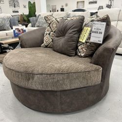 Abalone Swivel Chair