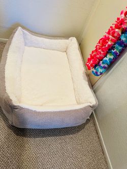 Kirkland large Pet Bed with Sherpa Lining