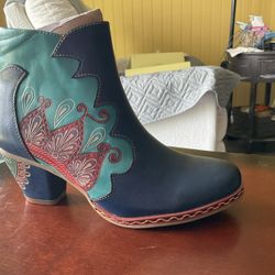 Woman’s Boots