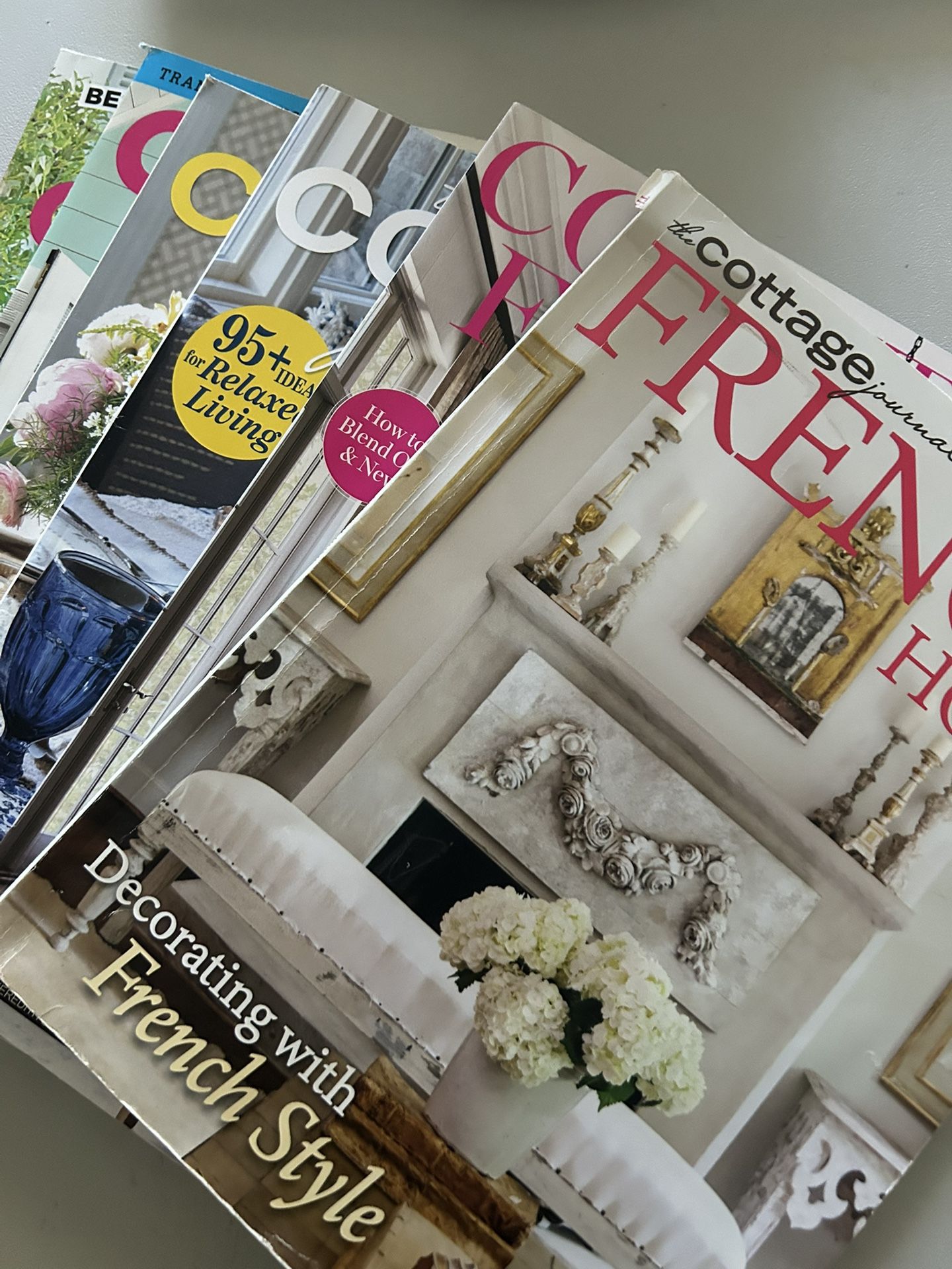 SIX DECOR MAGAZINES