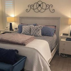 Ethan Allen King Bed - Andover Oak Low Profile (Sea Salt)