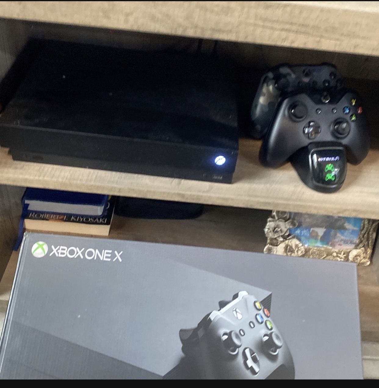Great Condition Xbox One X 1tb for Sale in Chandler, AZ OfferUp