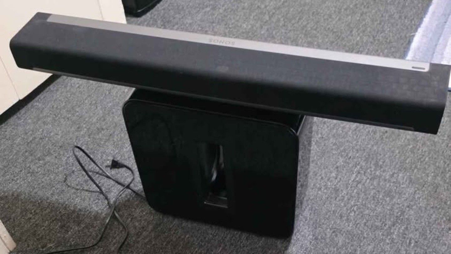 Sonos Sound Bar And Subwoofer