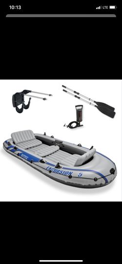 INTEX 5 PERSON BOAT WITH MOTOR MOUNT