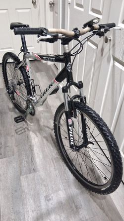 Trek 4900 Aluminum Bike
