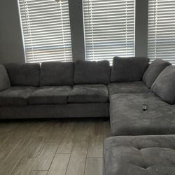 Sectional Couch 