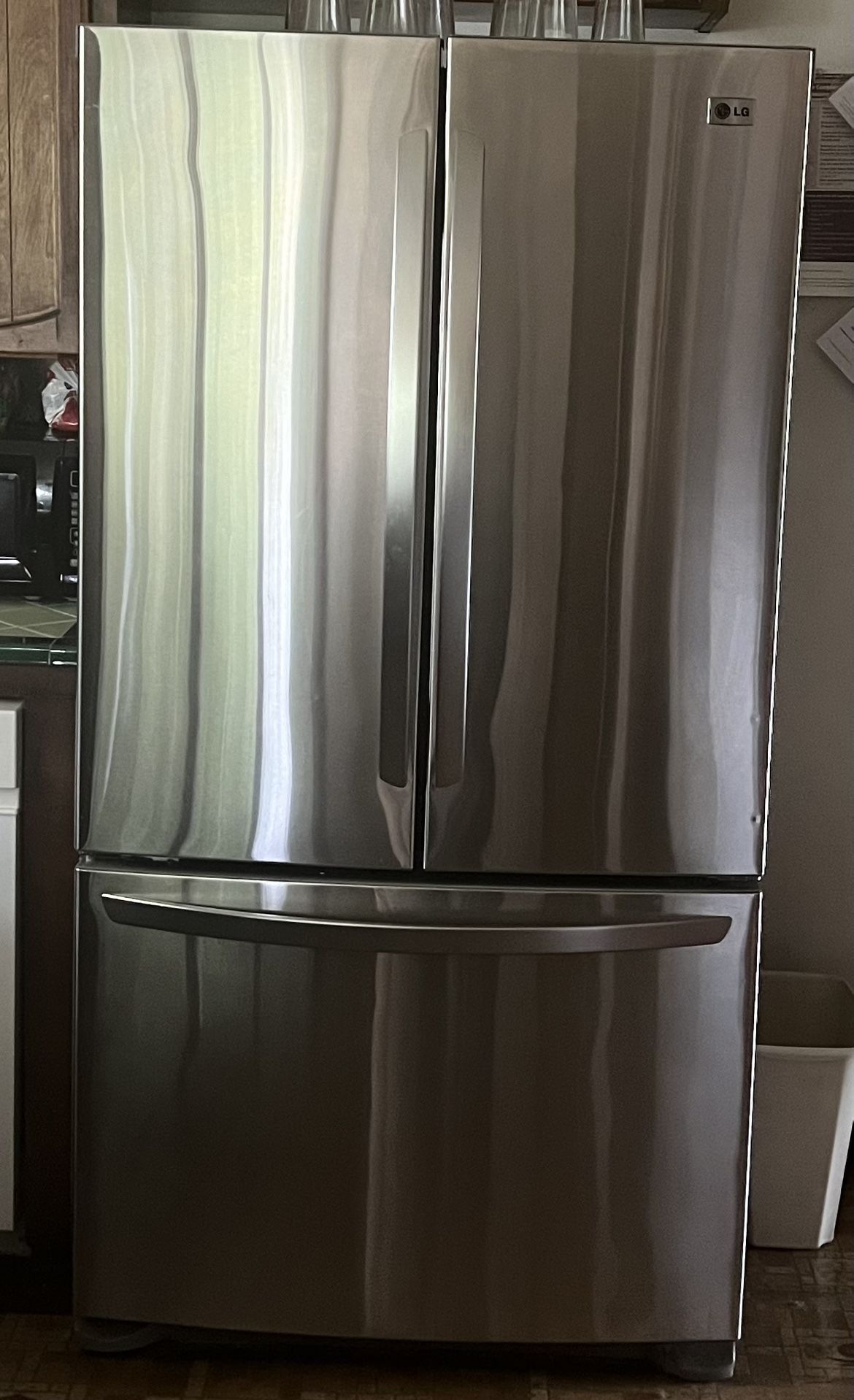 Refrigerator 