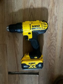 DeWalt 20V Max Cordless Drill with 4Ah Battery