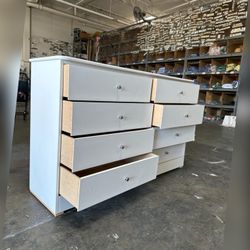 8 Drawer Dresser 