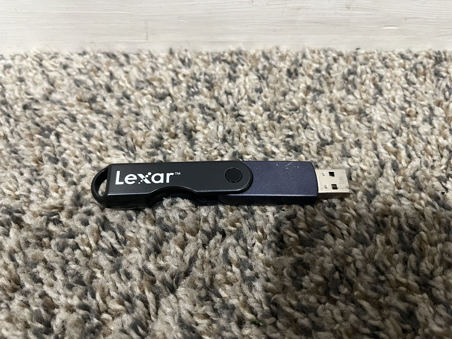 8gb Lexar Flash Drive