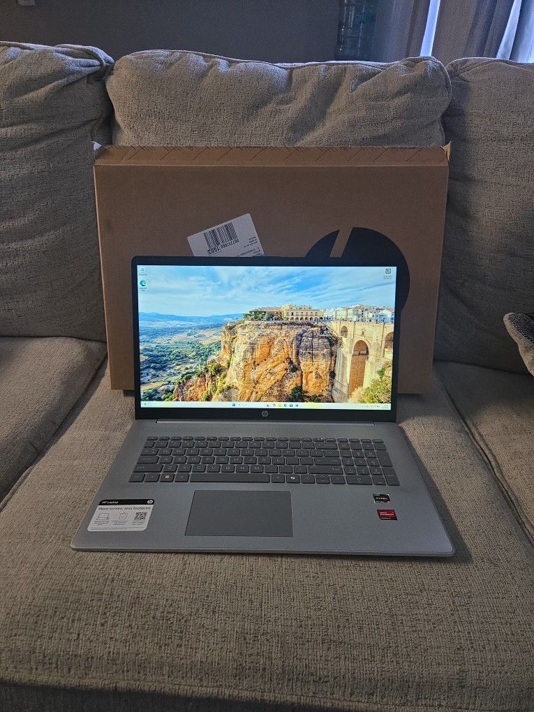 HP Laptop 17-cp2025dx
