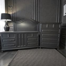Queen Bedroom Set Custom Painted Black. Solid Wood Construction Beautiful 