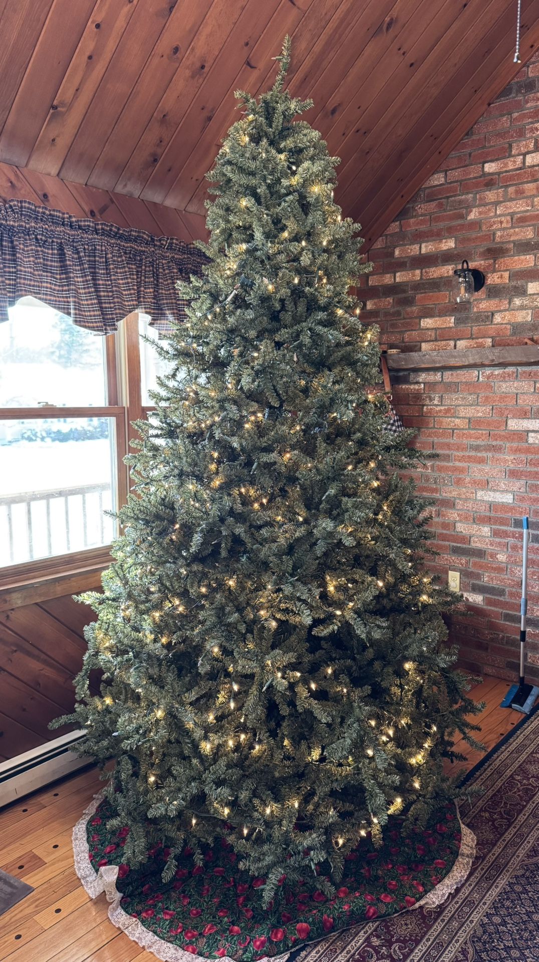 Balsam Hill artificial Christmas tree 10ft