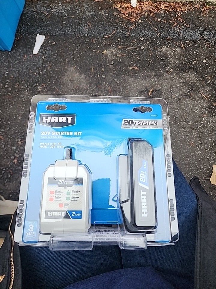 HART 20-Volt Lithium-Ion 1.5Ah Battery and 2Amp Fast Charger Accessory
