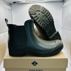 Size 8.5 - Women’s Sperry Rain boots 