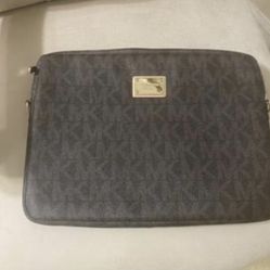 13 Michael Kors Laptop Sleeve for Sale in Kemah TX OfferUp